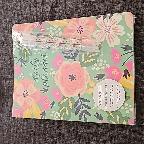 Steel Mill and Co daily to do planner new in plastic with highlighters and stick - Picture 3 of 4